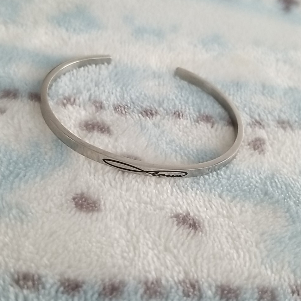 Mantraband infinity love bracelet silver